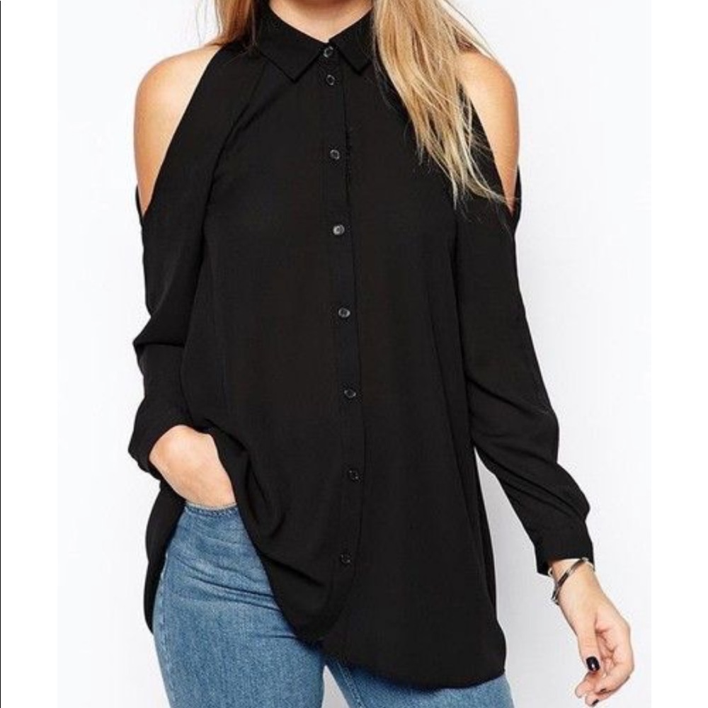 The Limited Black cold shoulder long sleeve top